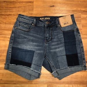Women’s New Denim Shorts Size 4